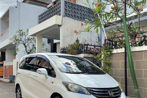Beli mobil bekas