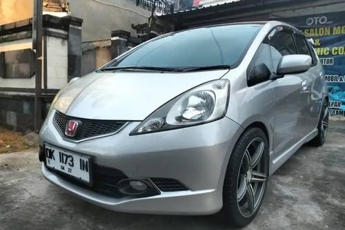 2011 Honda Jazz  1.5 GE8 AT bekas