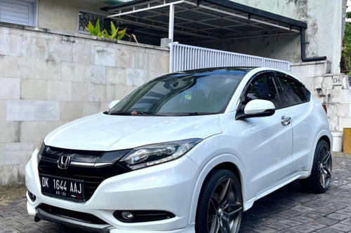 2015 Honda HRV  1.8L PRESTIGE CVT bekas