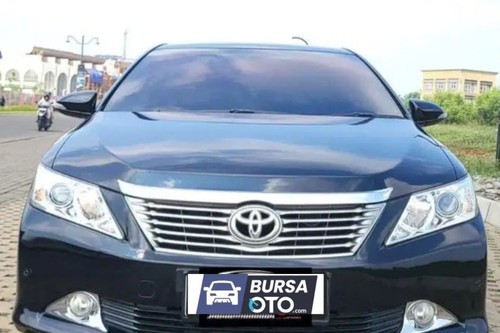 Used 2012 Toyota Camry 2.5 V AT