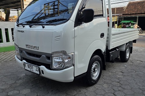 Beli mobil bekas
