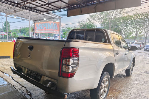 Dijual 2021 Mitsubishi Triton HDX MT Double Cab 4WD bekas