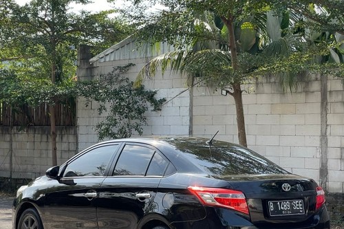 Dijual 2013 Toyota Vios Limo MT bekas