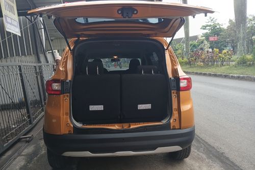 Used 2020 Renault Triber RXZ AT