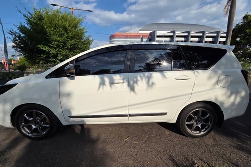 2019 Toyota Kijang Innova 2.4 V Diesel AT bekas