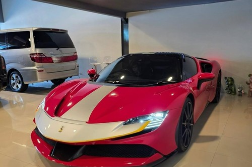 2023 Ferrari SF90 Spider 4.0L bekas