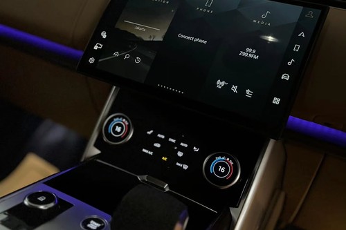 Dijual 2023 Land Rover Range Rover Vogue VOGUE 3.0 LWB bekas