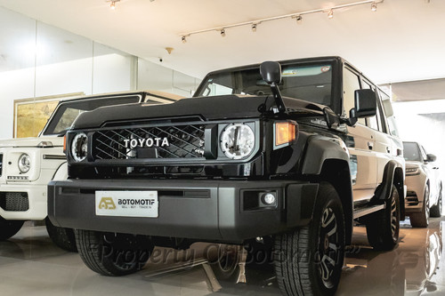 Used 2025 Toyota Land Cruiser 4.5L AT V8