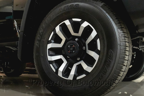 Dijual 2025 Toyota Land Cruiser 4.5L AT V8 bekas