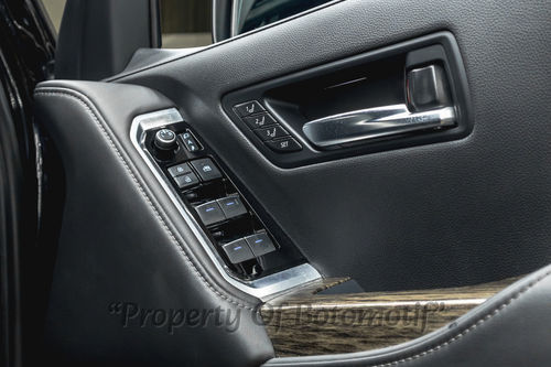 2023 Toyota Land Cruiser VX-R bekas