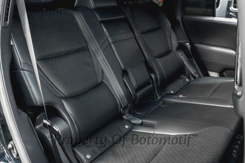 2023 Toyota Land Cruiser VX-R tua