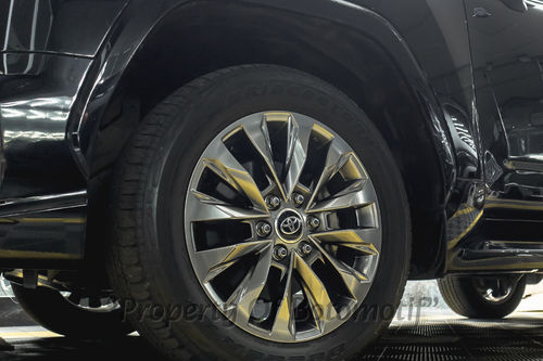 Dijual 2023 Toyota Land Cruiser VX-R bekas