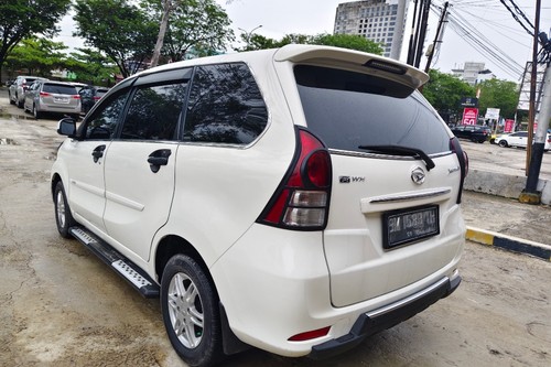 Dijual 2015 Daihatsu Xenia 1.3L R DLX MT bekas