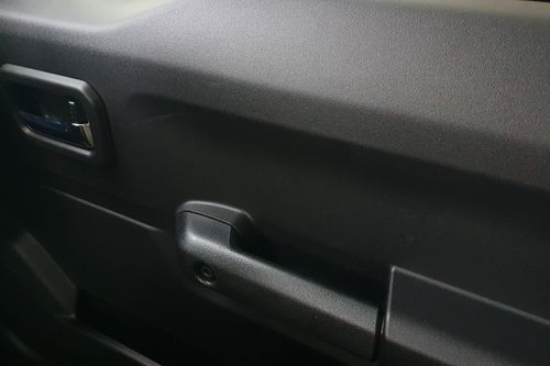 2024 Suzuki Jimny Two Tone AT bekas