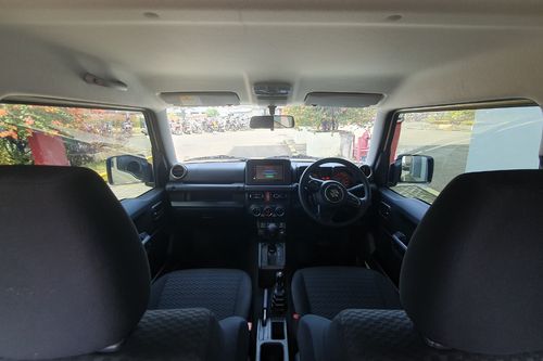 2024 Suzuki Jimny Two Tone AT bekas