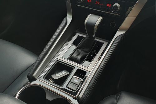 2022 Mitsubishi Pajero Sport Dakar AT 4x2 bekas
