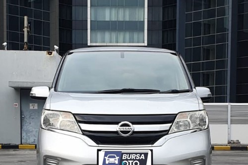 2011 Nissan Serena Highway Star bekas
