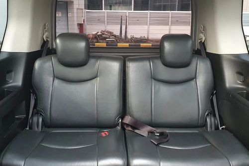 2011 Nissan Serena Highway Star bekas