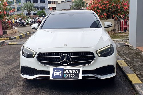 Used 2023 Mercedes Benz E-Class  E 200 Avantgarde Line