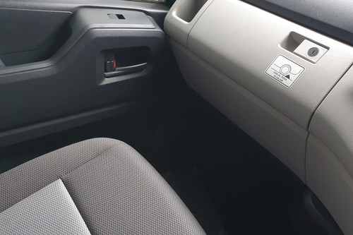 2025 Toyota Hiace Premio bekas