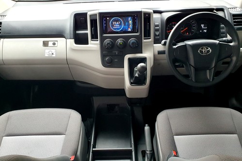 2025 Toyota Hiace Premio tua