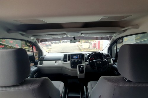2025 Toyota Hiace Premio bekas
