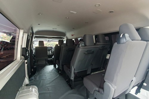 2025 Toyota Hiace Premio tua