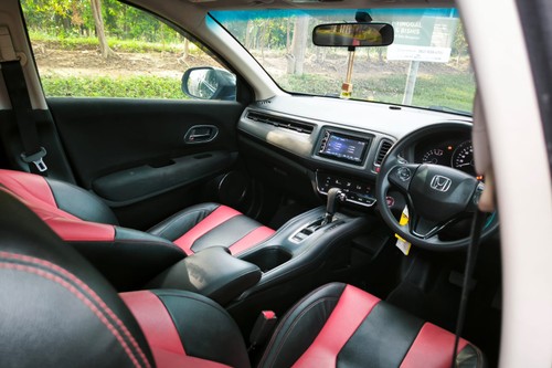 2016 Honda HRV 1.5L E CVT bekas