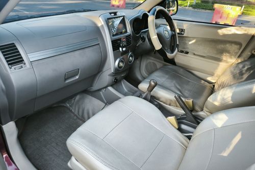 Dijual 2010 Toyota Rush S  MT bekas