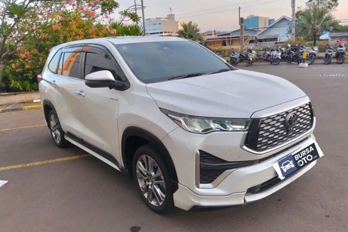 2023 Toyota Kijang Innova Zenix Hybrid EV 2.0L Q HV CVT TSS Modellista bekas