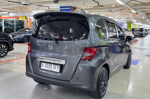 Dijual 2009 Honda Freed PSD bekas