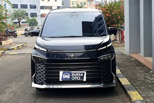 Used 2022 Toyota Voxy 2.0 CVT