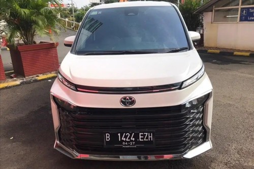 Used 2022 Toyota Voxy 2.0L AT