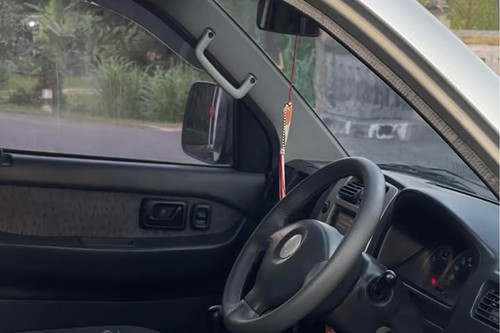 Dijual 2005 Suzuki APV 1.5 DLX M/T MNB bekas