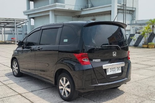 2010 Honda Freed PSD tua