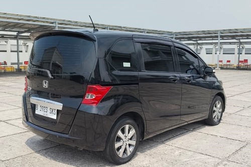 2010 Honda Freed PSD bekas