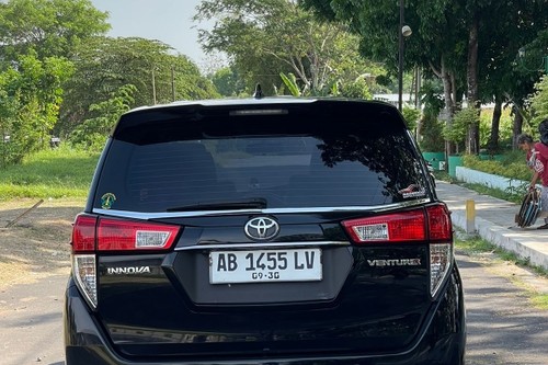 2021 Toyota Kijang Innova 2.0L Venturer AT bekas