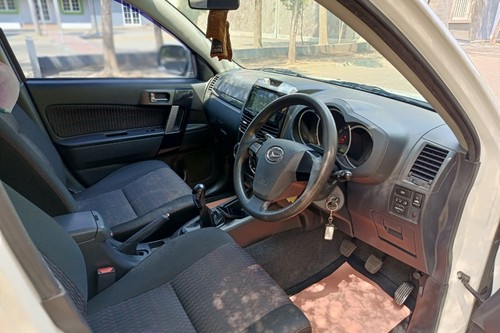 2016 Daihatsu Terios TX ADVENTURE 1.5L MT tua