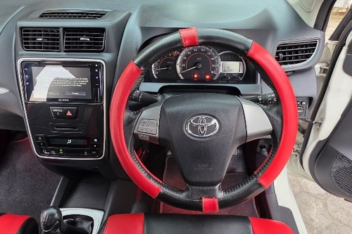 Dijual 2021 Toyota Avanza Veloz 1.5 M/T bekas