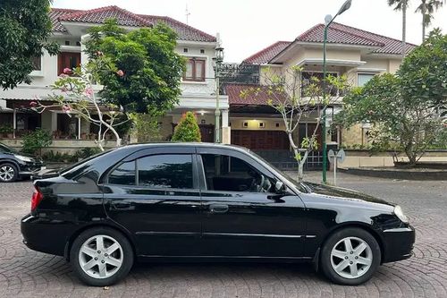 Old 2009 Hyundai Avega G 1.5L MT