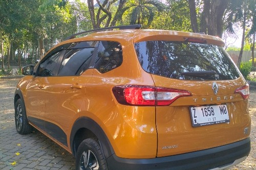 Dijual 2020 Renault Triber RXZ AT bekas