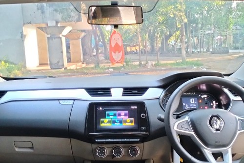 2020 Renault Triber RXZ AT bekas