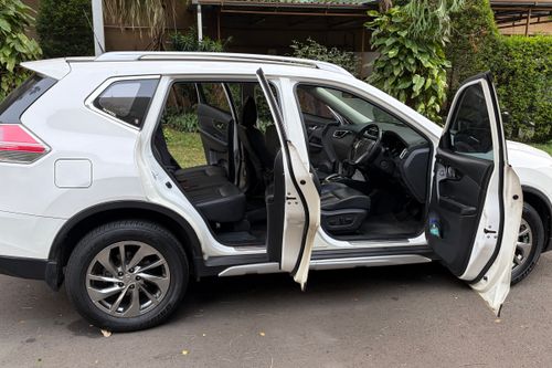 2016 Nissan X Trail XTREMER 2.5 CVT bekas