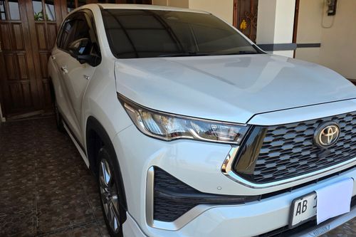 2023 Toyota Kijang Innova Zenix Hybrid EV 2.0L Q HV CVT TSS Modellista bekas