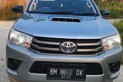 Used 2017 Toyota Hilux 2.4L D-Cab E MT