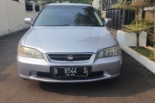 Second hand 2000 Honda Accord VTI-L 2.3L AT 