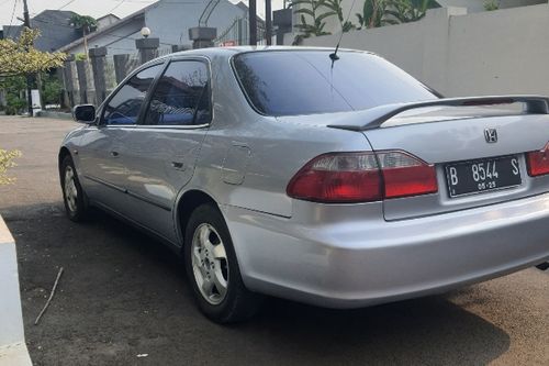 Second hand 2000 Honda Accord VTI-L 2.3L AT 