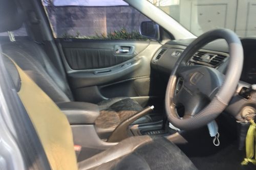 Used 2000 Honda Accord VTI-L 2.3L AT