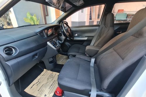 Used 2023 Daihatsu Sigra 1.2 R MT