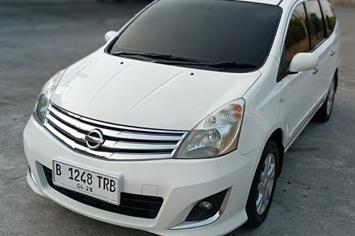 2013 Nissan Grand Livina  1.5 XV AT